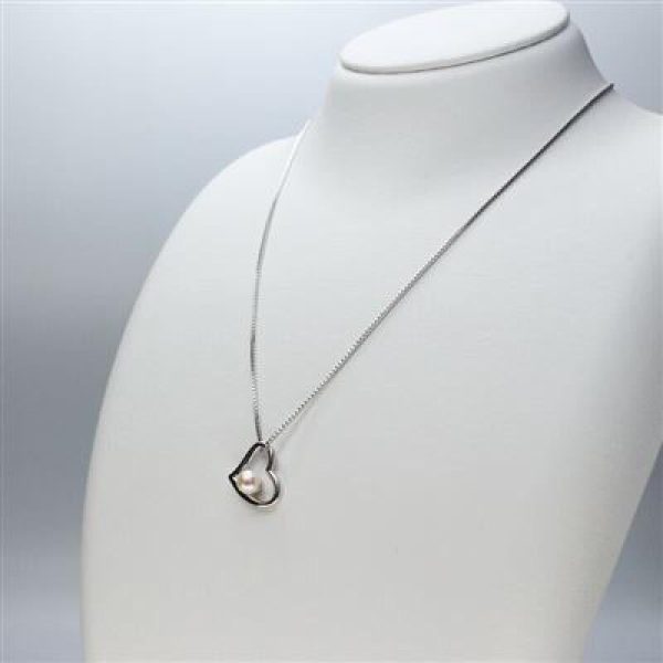 Doi Pearl Akoya Pearl Silver Heart-shaped Pendant on Sale